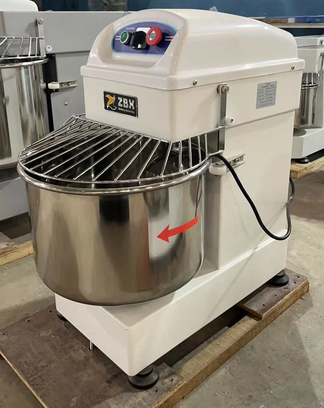 Best Selling Commercial Bakery Equipment Kitchen Appliances Bread Making Machine  Spiral Dough Mixer 5kg Flour Capacity With 10L
