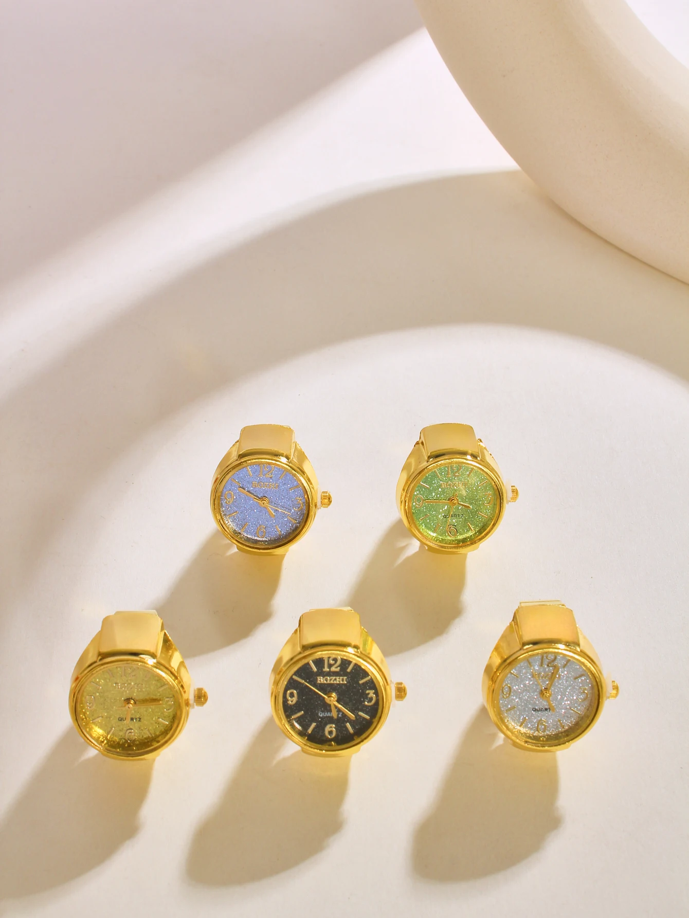 Mini Vintage Finger Ring Watch Round Creative Quartz Watches Fashion Couple Watches Accessories