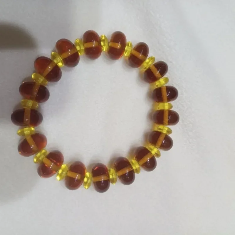 The New Beeswax Bracelet for Men and Women Is Simple and Fashionable