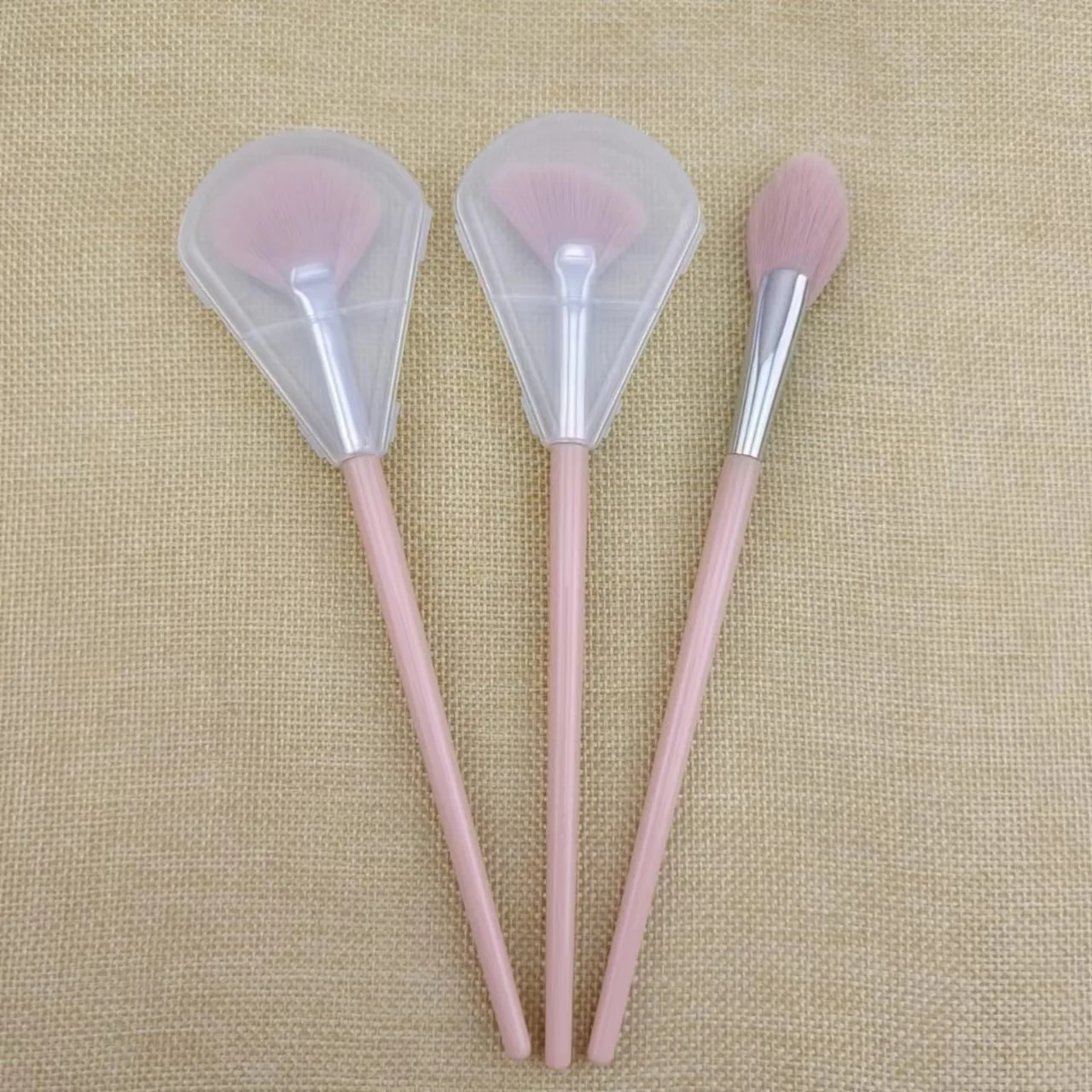 Loose Powder Brush Fan Shaped Blush Highlighter Makeup Brushes Pink Handle Face Beauty Make Up Tools Private Label Bulk 30pcs