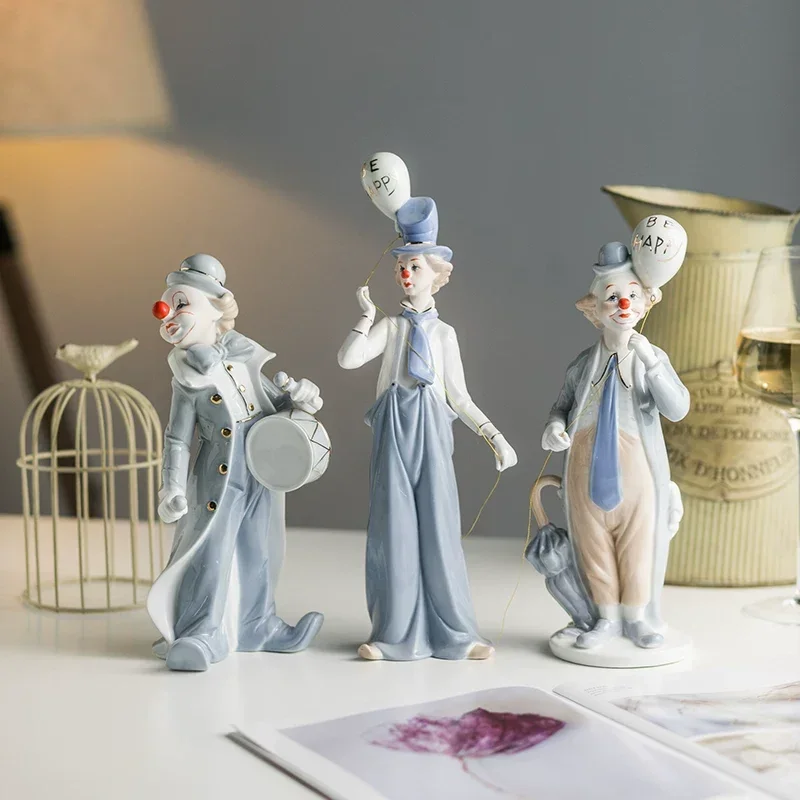 Nordic Retro Funny Comedy Circus Ceramic Clown Character Ornament Home Room Statue Decoration Office Desk Scullpture Accessories