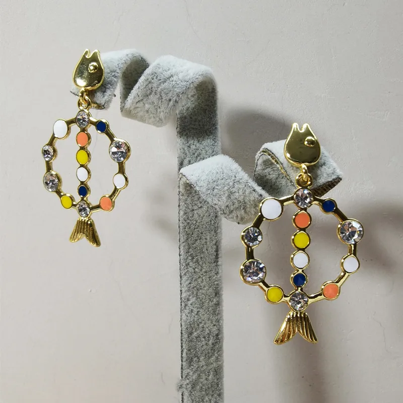 

Spring Fashion Cute Fish Shape Dangle Earrings Light Luxury Clear Rhinestone Yellow Orange Enamel Statement Jewelry for Women