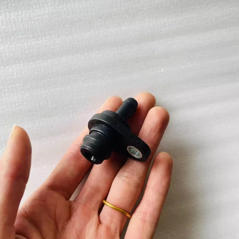 Valve cover check valve PCV valve for DONGFENG S30 H30 A30 AX3 AX4 AX5 A60