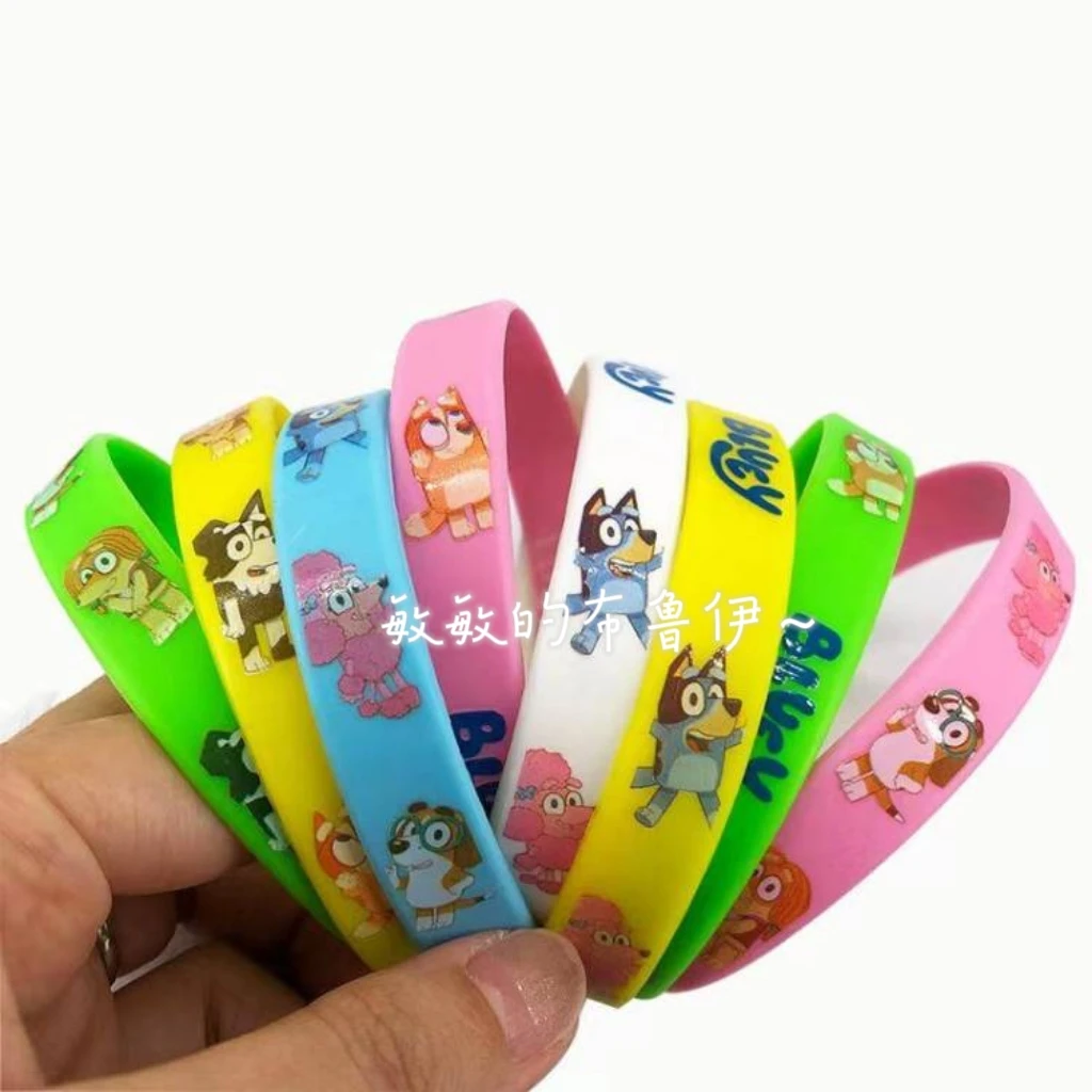 Cartoon Silicone Bracelet Bluey Family Animated Image Wristband Multi-color Cute Dog Pattern Soft Rubber Bracelet Children Gifts