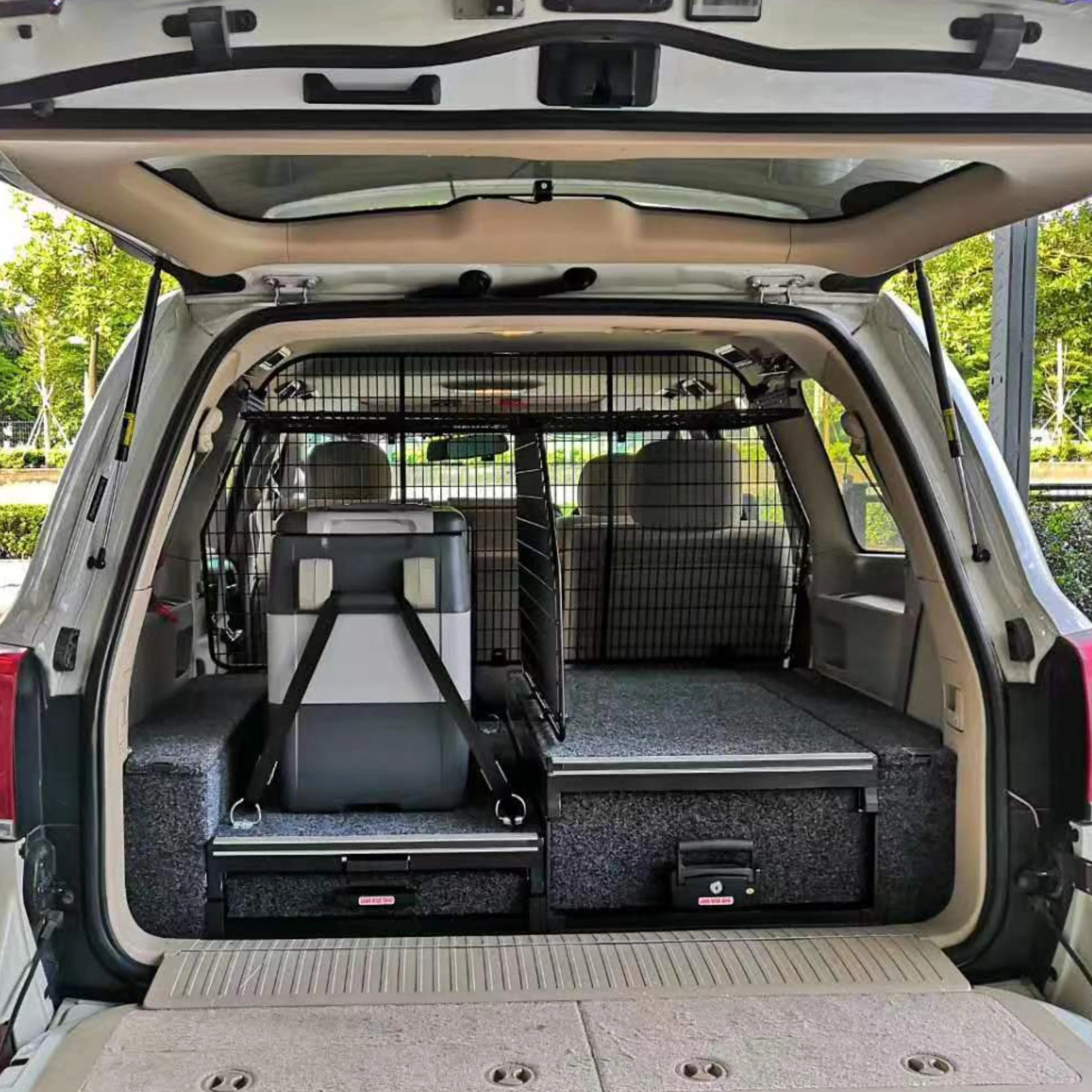 

Система роликовых направляющих для фиксации холодильника на задней части внедорожника (низкопрофильный выдвижной ящик), металлический материал, для LC200