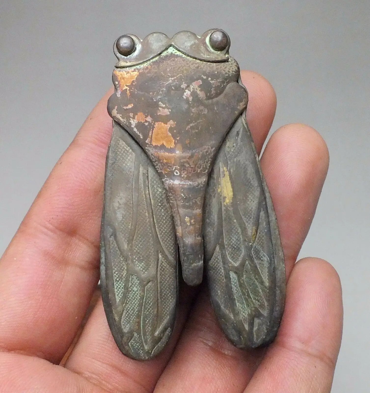 

Chinese antique bronze cicada collection box exquisite workmanship free shiping