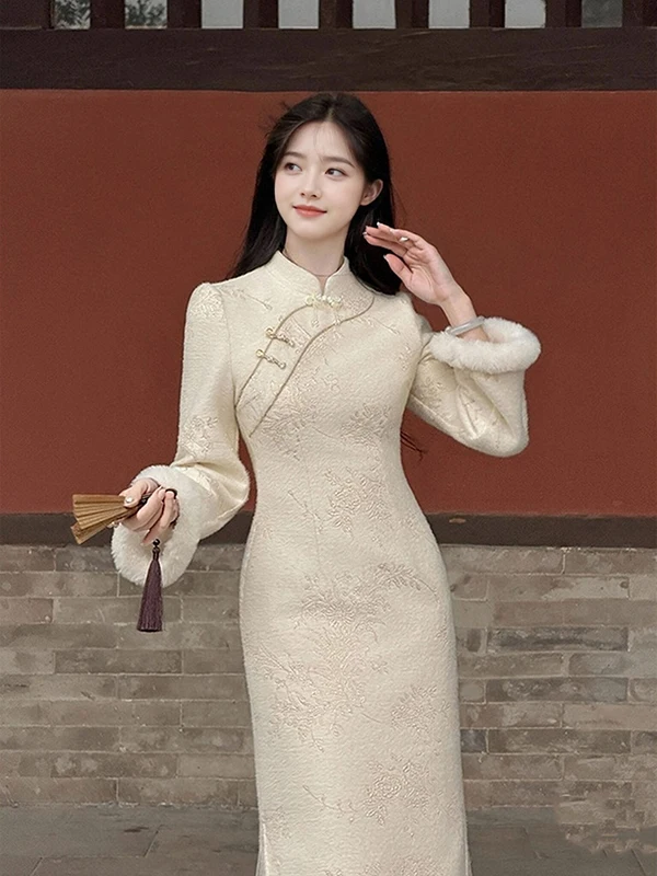 

Новый китайский комплект из двух предметов: утепленное платье-ципао с длинными рукавами и флисовой подкладкой для женщин, зимний модный теплый комплект из полиэфирного волокна