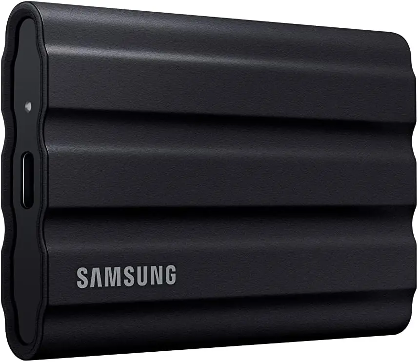 

Портативный SSD-накопитель Samsung T7 Shield 4 ТБ, ударопрочный, водонепроницаемый, пылезащищенный, для создателей контента - черный