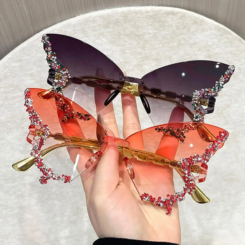 

Gradient Eyewear Women Men Shades Sun Glasses Rimless Butterfly Sunglasses Rhinestone Butterfly Shaped Decor Overszied Glasses