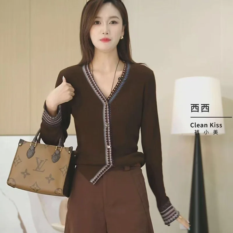 High-end Color-blocked Striped V-neck Single-breasted Long-sleeved Knitted Cardigan New Slimming Top