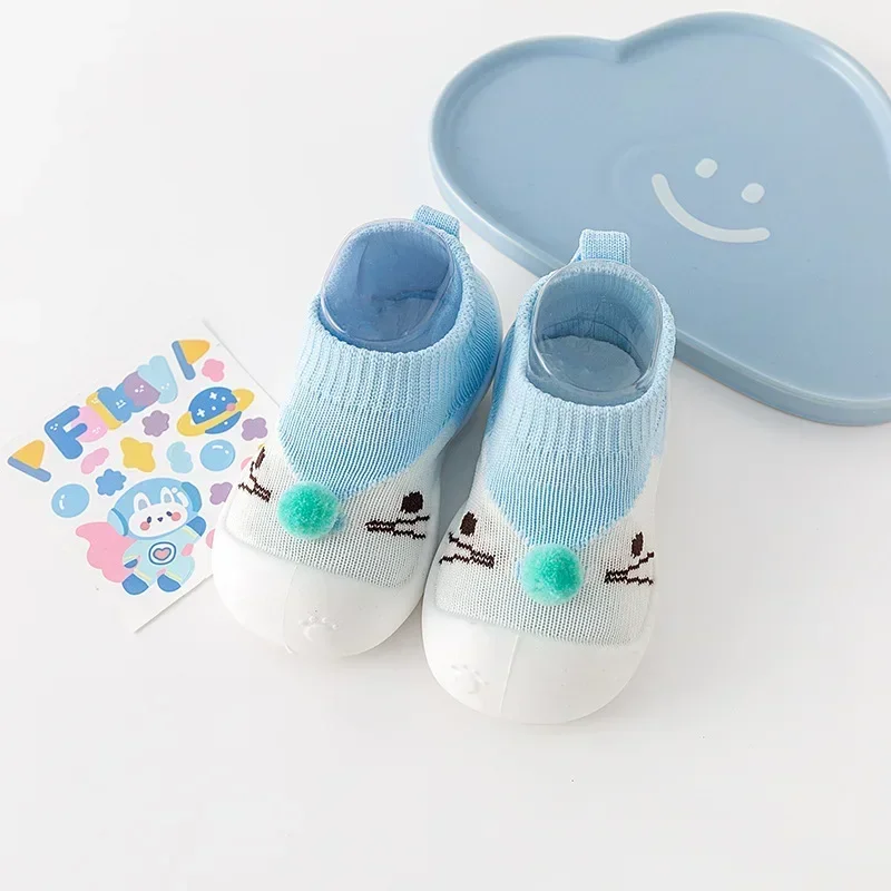 Un nuovo paio di scarpe da neonato con motivo A gatto per 1-3 anni, scarpe da bambino con suola morbida per ragazzi e ragazze, antiscivolo