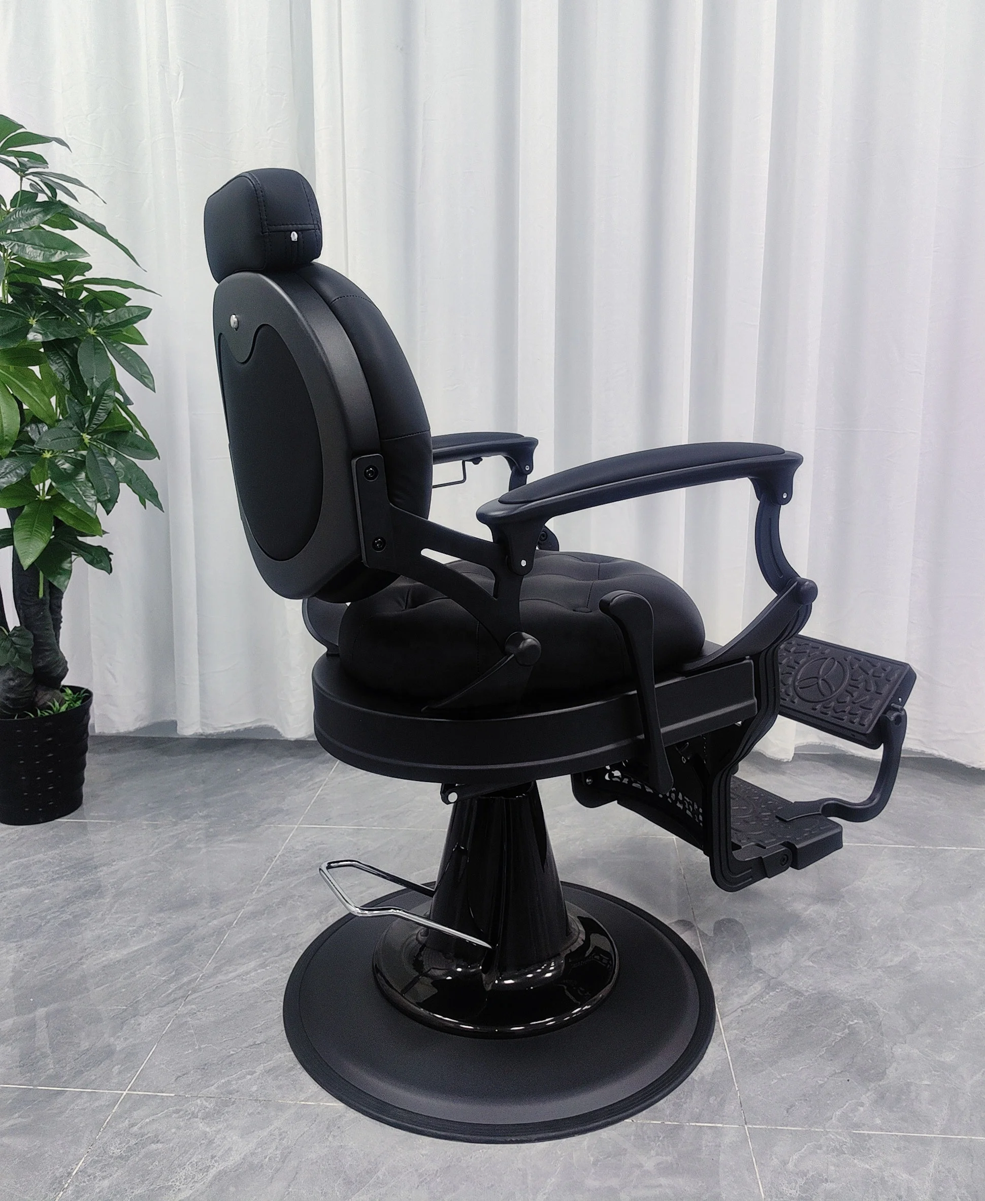 Retro Men All Black Barber Chair classici Salon Poltrone da parrucchiere Sedia idraulica Commercio all'ingrosso della fabbrica