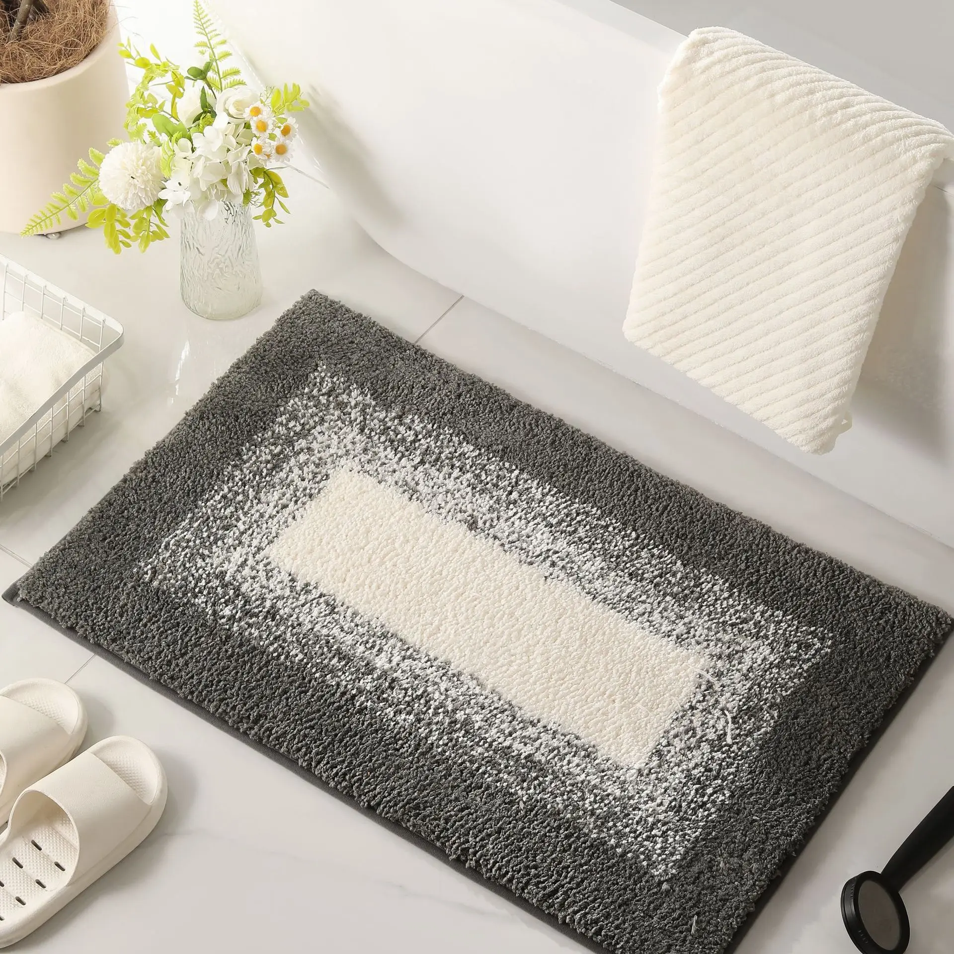 VIKAMA Ins Wind Rainbow Home Bathroom Floor Mat Super Absorbent Flannel Door Mat For Bathroom Entryway Home Decoration