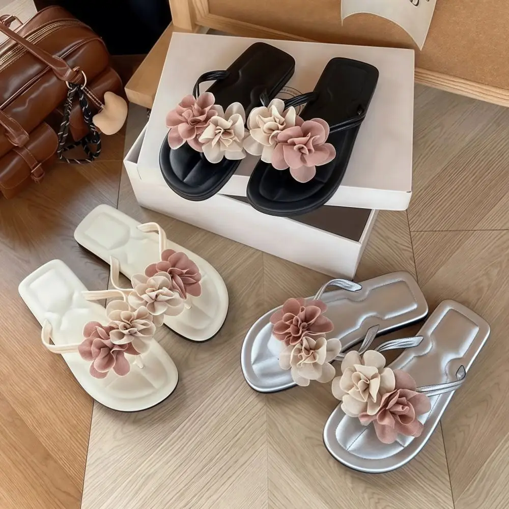 Chinese Style Women's Flip-flops Flowers Decor Non-Slip Flat Sandals Versatile Sweet Summer Beach Sandals Everyday Outfits