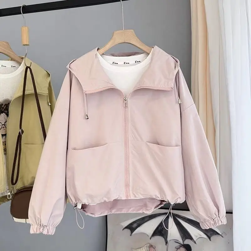 Hooded fashion jacket suitable for petite girls in spring and autumn  loose and casual short windbreaker top daily street wear