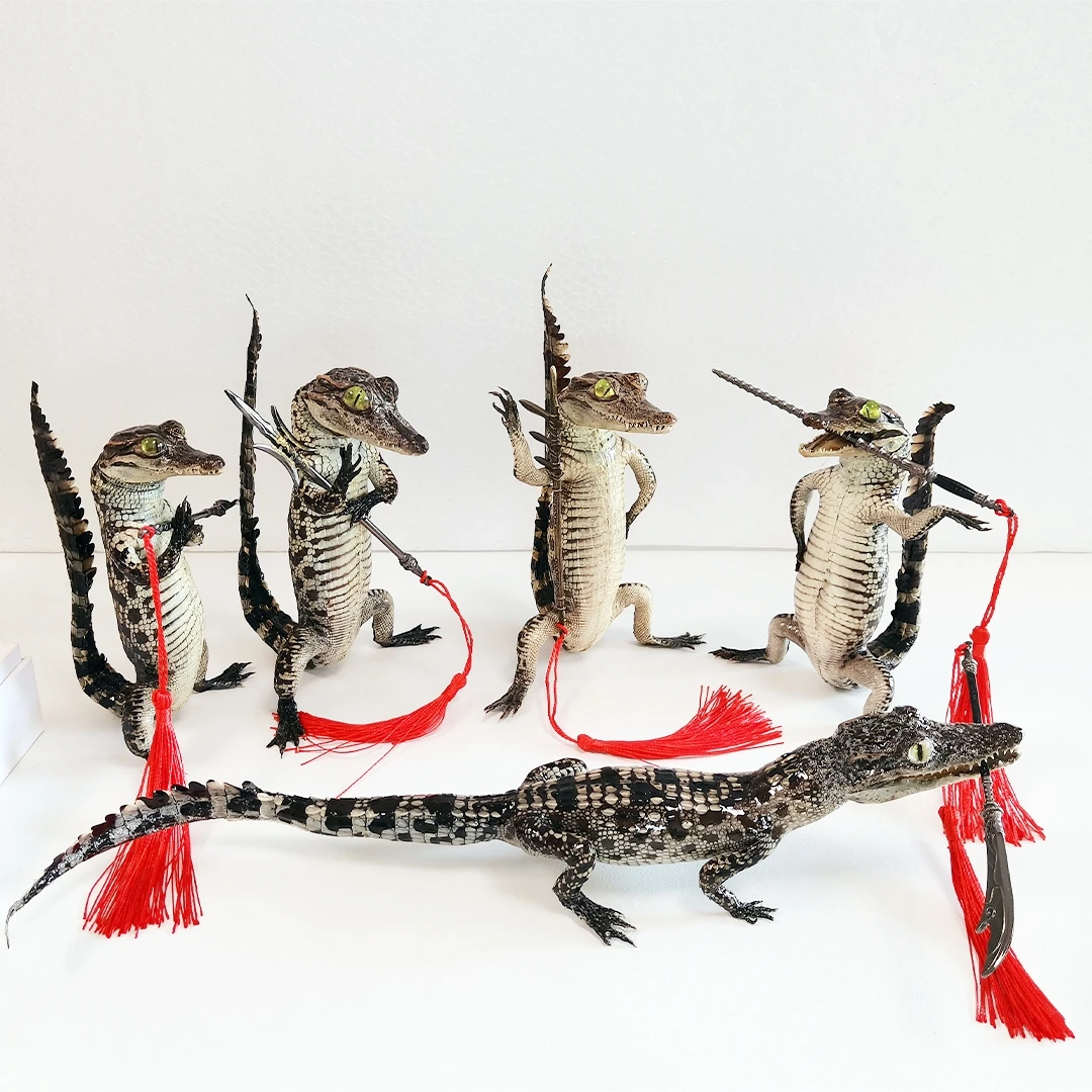

2198 Unique Crocodile Figurine Alligator Decoration Animal Statue Various Poses Handmade Resin Colorful Realistic Design Home