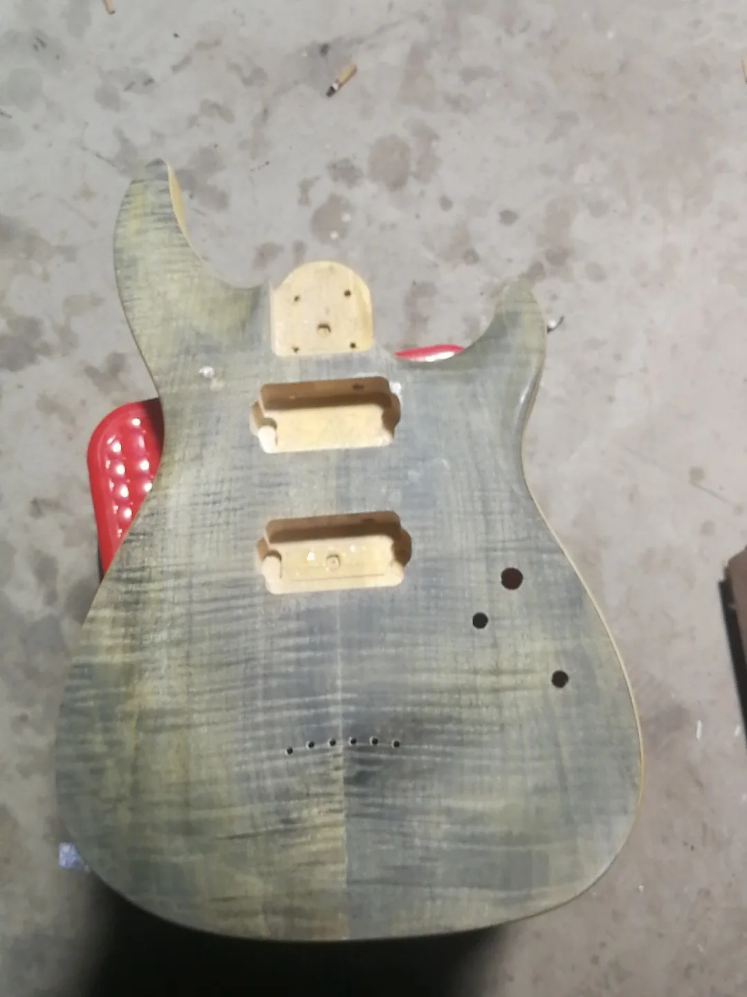 

Vintage Style Electric Guitar Body Kit, Basswood Flame Maple Veneer, DIY Guitar Barrel Parts, Unfinished Stock