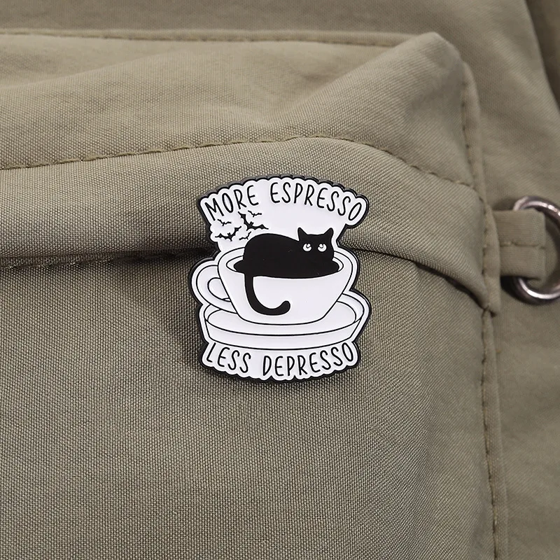 Cute Cat Enamel Brooch Pins Funny Black Cat I Don't Bring Bad Luck Badge Lapel Pin Accessory Backpack Clothing Ornament Props Gi