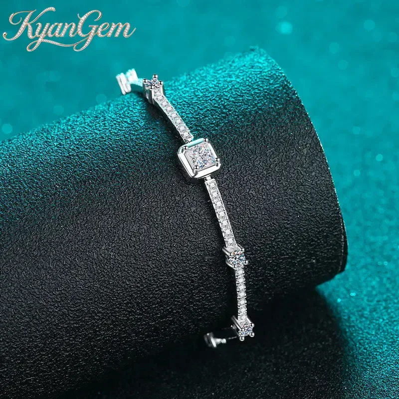 

KyanGem 18K Gold Inlaid Moissanite Women's Square Bag Bracelet, Retro Square Candy Design Exquisite High-end Girlfriend Gift