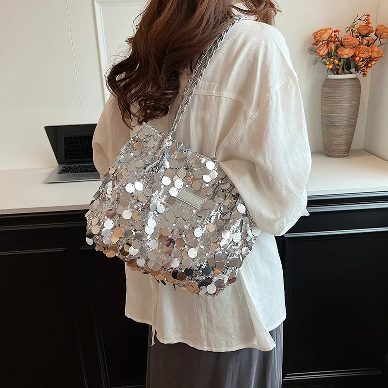 Sparkling Sequin Large Capacity Commuting Tote Bag 2024 New Women\'s Zipper Closure Shoulder Bags Fashion Charm Classroom Handbag