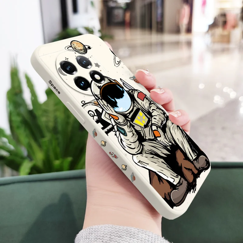 ディストレスト宇宙飛行士電話ケース Oneplus 13 13R 12 12R 11 11R 10 10R 10T 9R 9RT 9 8T 8 7 7T プロ 5 グラム液体シリコーンカバー