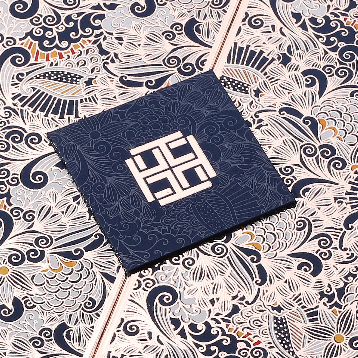 High-end Custom logo Advent Calendar Paper Gift Boxes Double Doors Packaging Box Cosmetic Sets Foldable Mystery Boxes