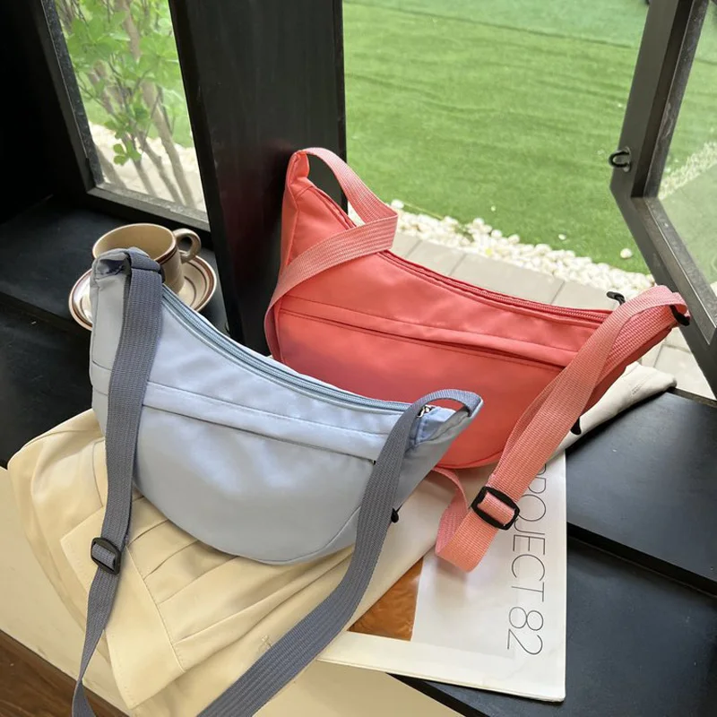 

New Women Casual Bag Small Men Shoulder Bag Portable Solid Color Fashion Messenger Bag Outdoor Travel Woman Chest Bag