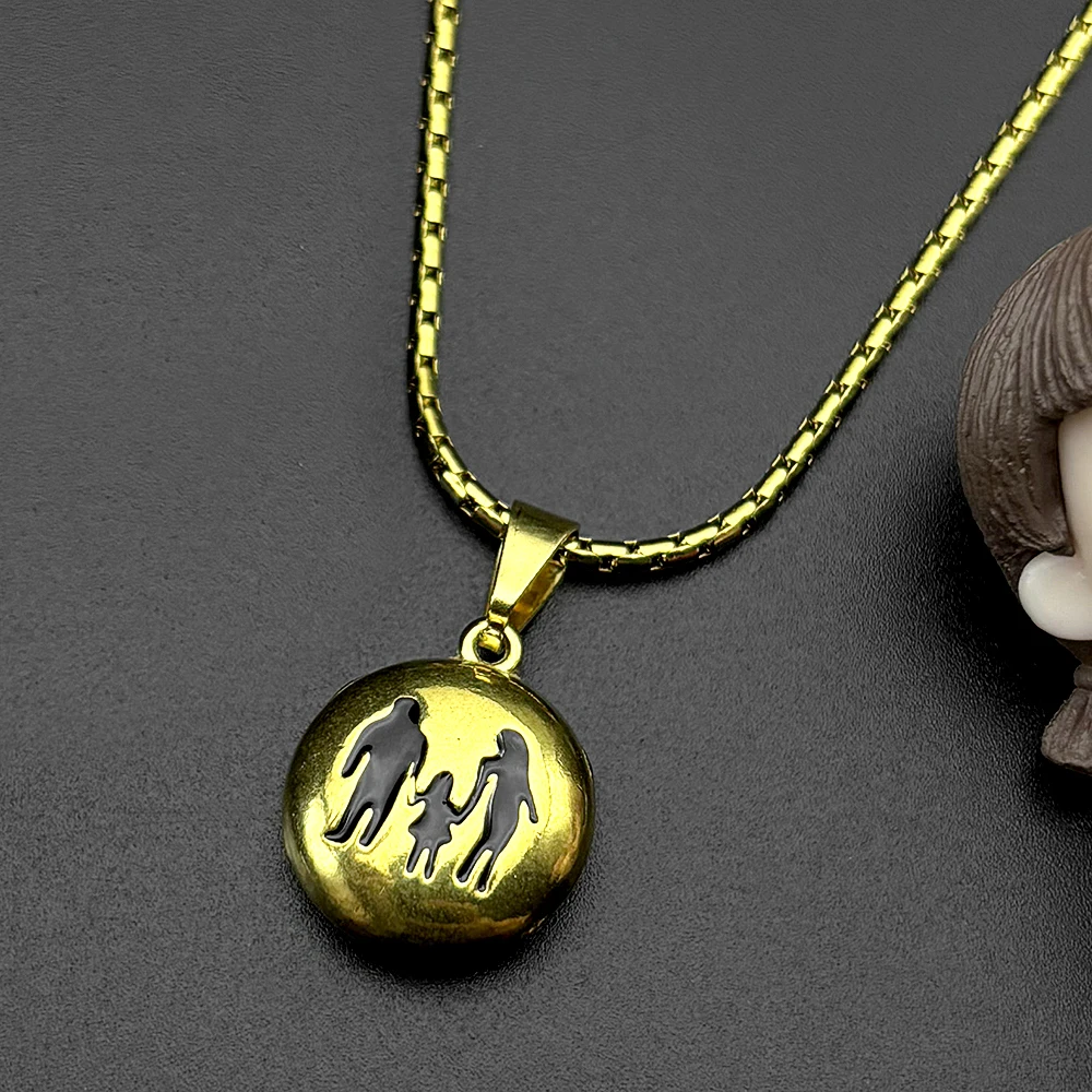 

Family Hand In Hand Chain Women Men Stainless Steel Gold Color Love Fashion Festival Pendant Necklace Jewelry Father Day Gifts
