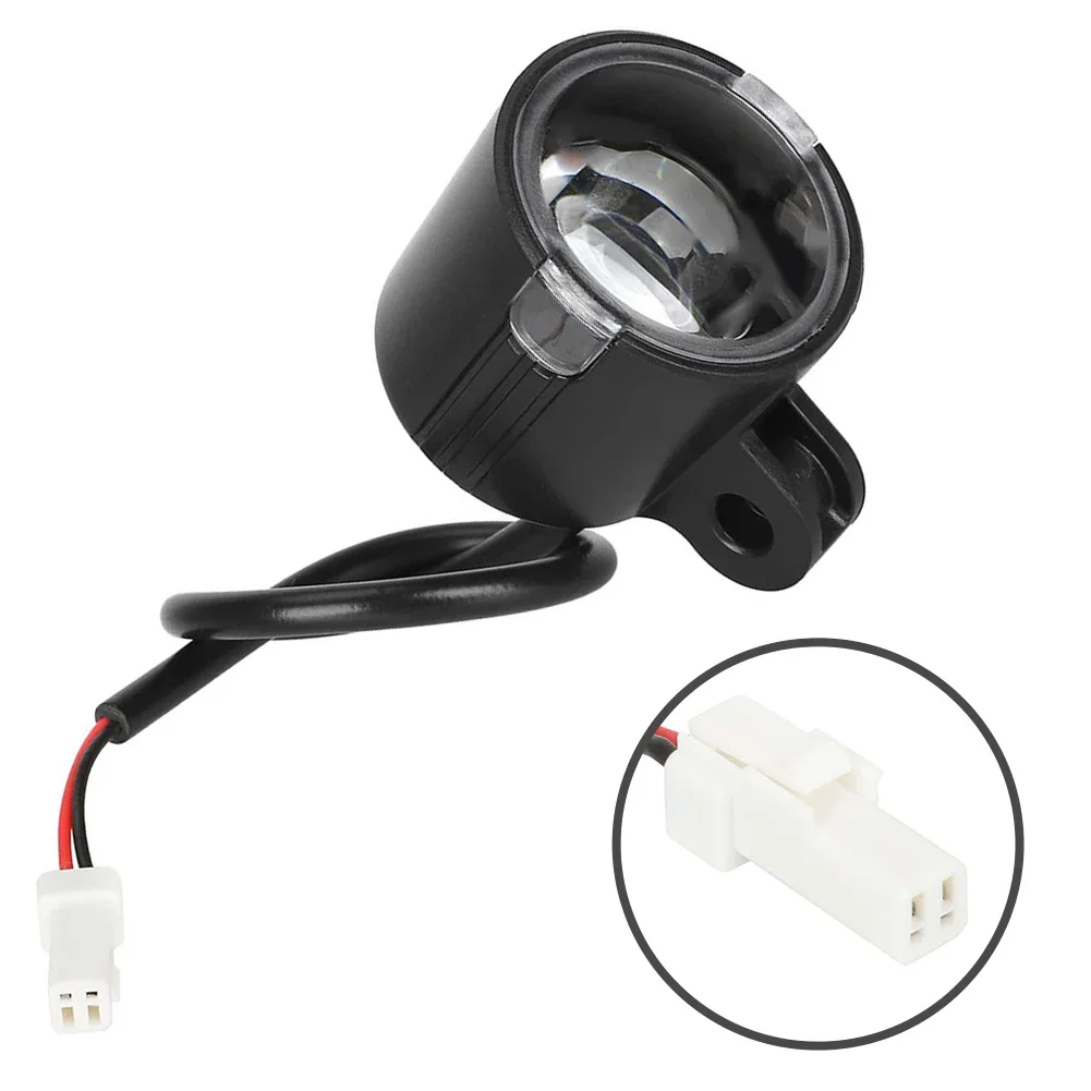 

Легкая сменная фара для электрического скутера Xiaomi Elite, изготовлена из пластика. Простая конструкция для простого использования.