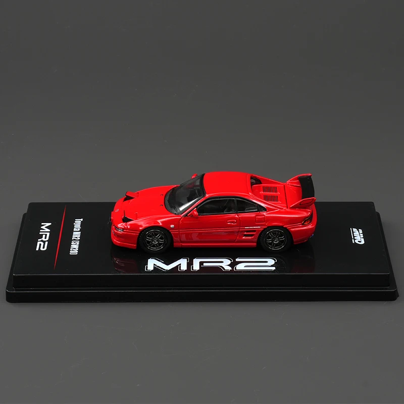 โมเดลรถยนต์ TOYOTA SW20 MR2 สีแดง ขนาด 1:64 พร้อมไฟหน้าแบบใช้งานได้ ของเล่นสะสมแบบจำลอง ยี่ห้อ INNO IN STOCK
