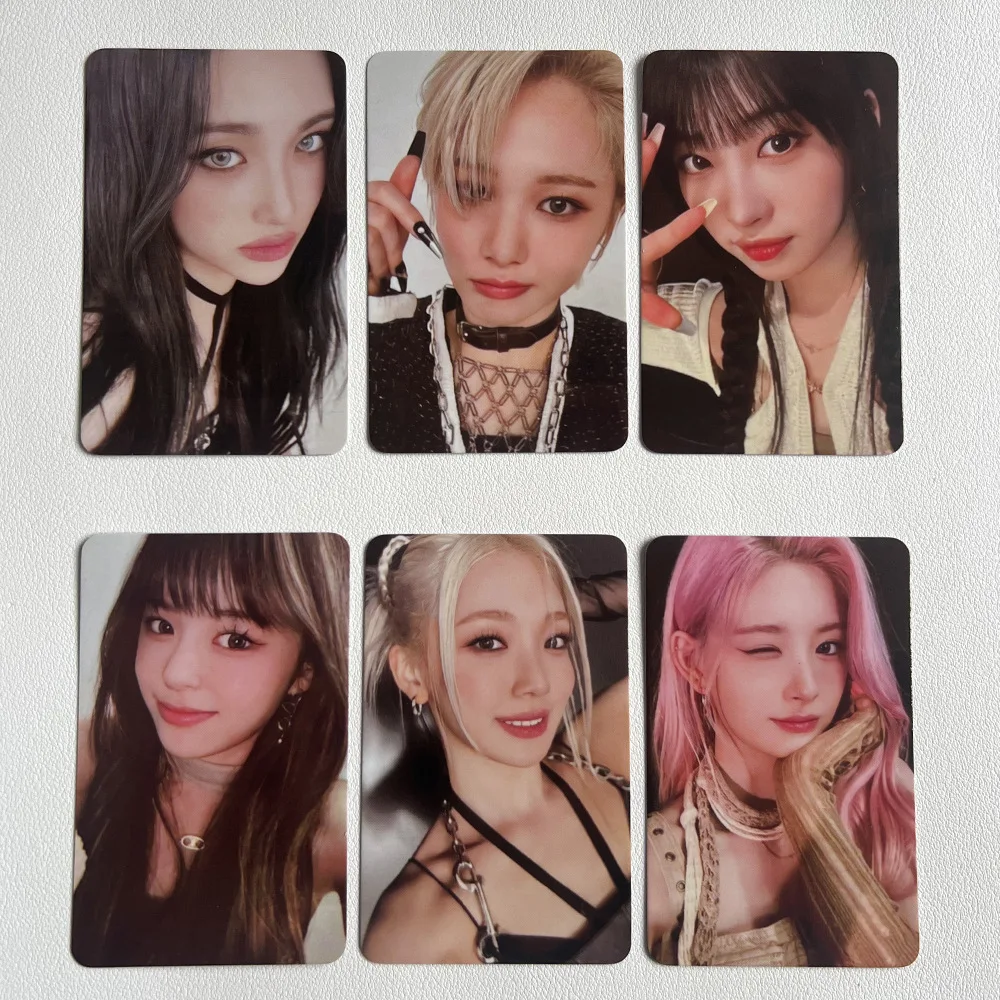 

Everglow Group Peripheral All My Girl Random Small Card Postcard