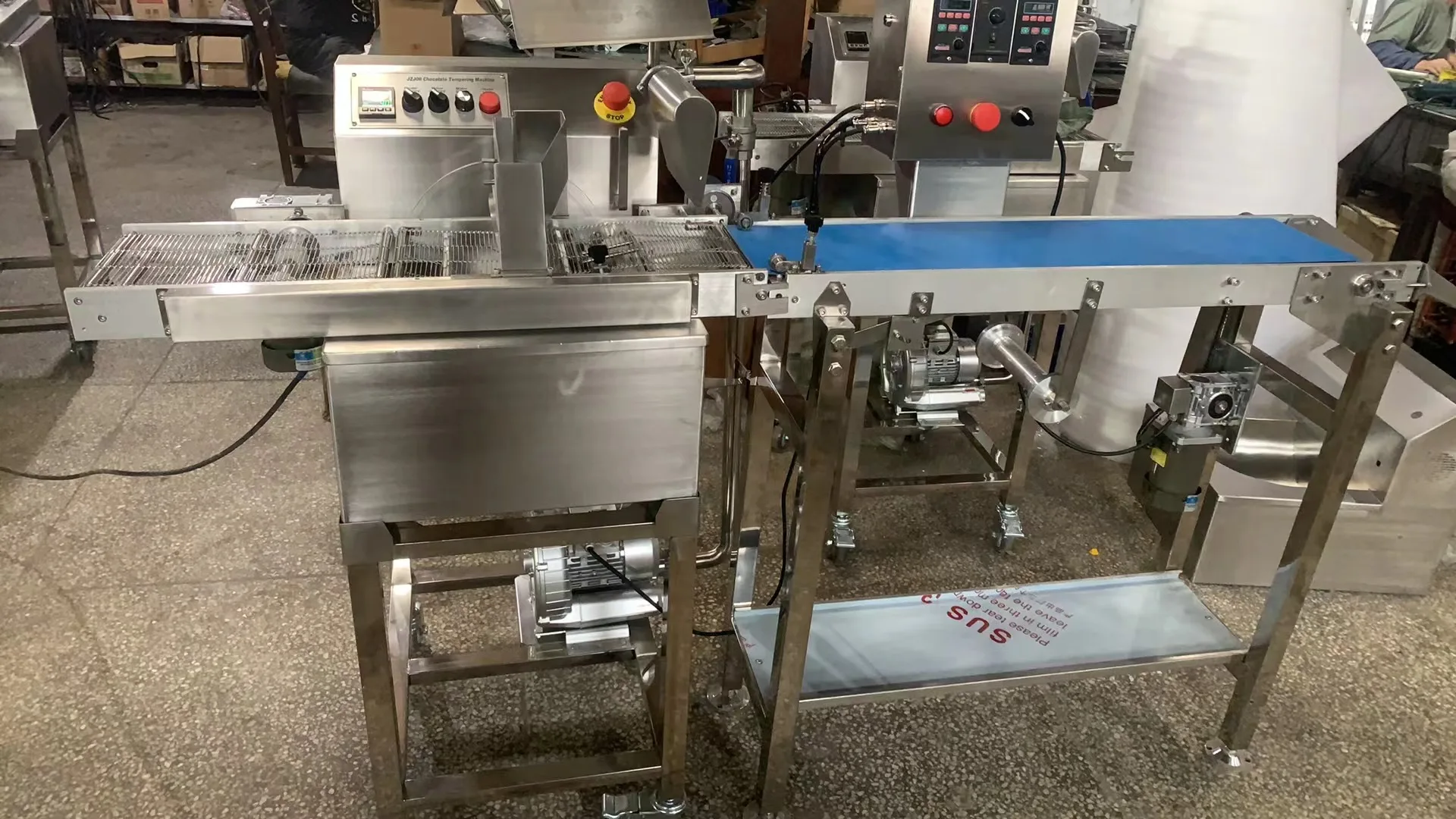 -oo New Stainless Steel 304 Cookie Enrober Enrobing Cooling Tunnel Automatic Chocolate Tempering Bar Biscuit Coating Machine