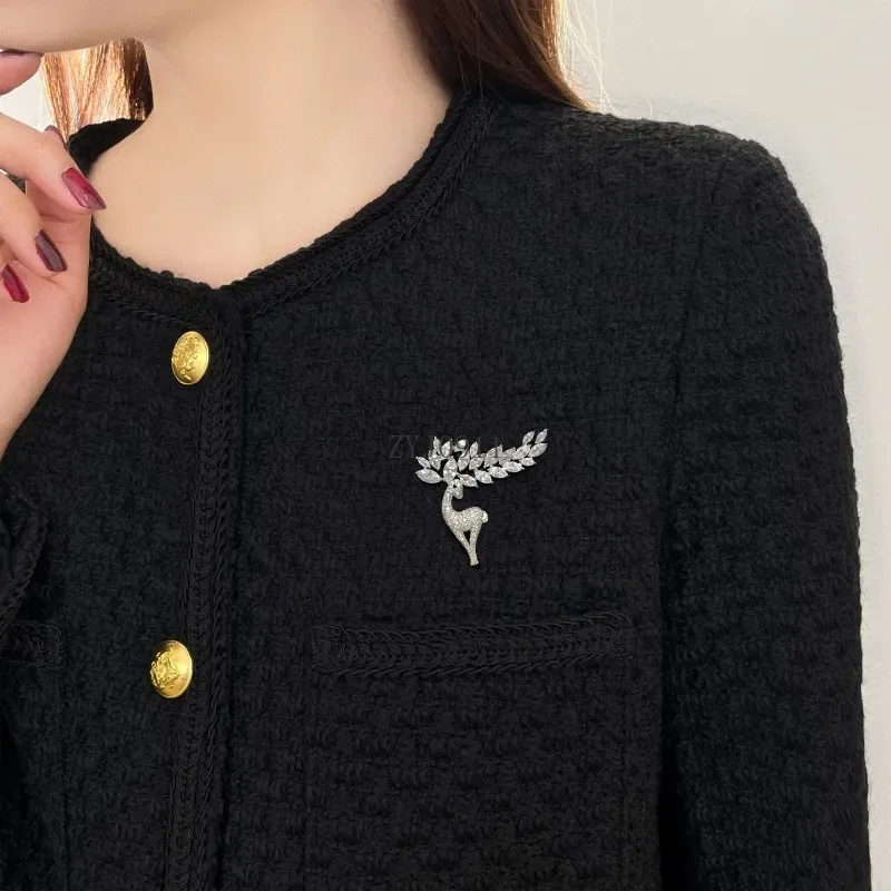 Модная брошь со стразами и пятнистым оленем, булавка для женщин и мужчин, позолоченная серебряная брошь с кристаллами в виде животных, рождественские украшения, подарки