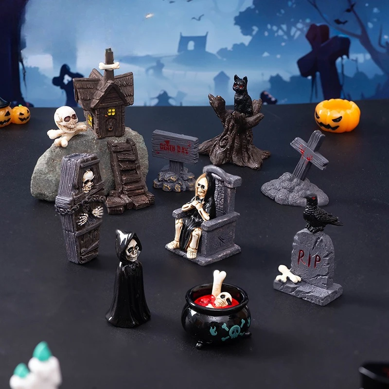 

Halloween Resin Decor Skull Mummy Scary Figurine Gothic Home Desktop Ornament（A set of 21 pieces）