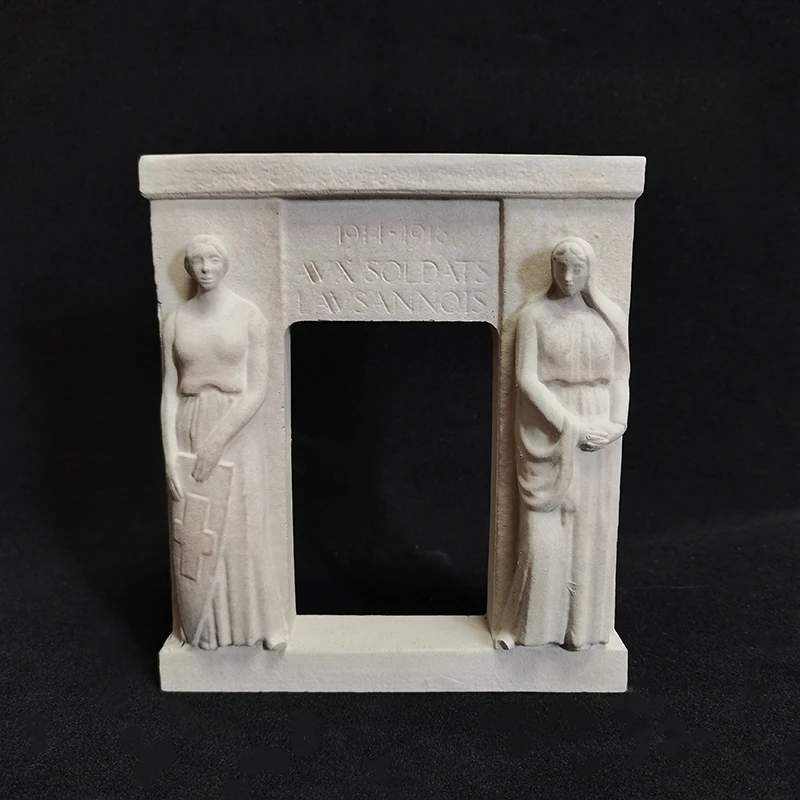 

Fish tank landscaping, Lausanne Memorial Hall, Switzerland home miniature creative architecture, Seiko figure sculpture