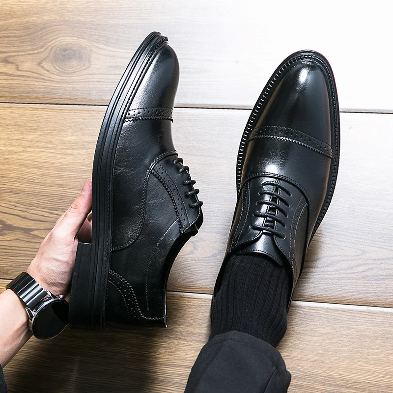 

Модные брендовые осенние резные деловые банкетные деловые кожаные туфли, роскошные брендовые удобные мужские туфли с острым носком на шнуровке