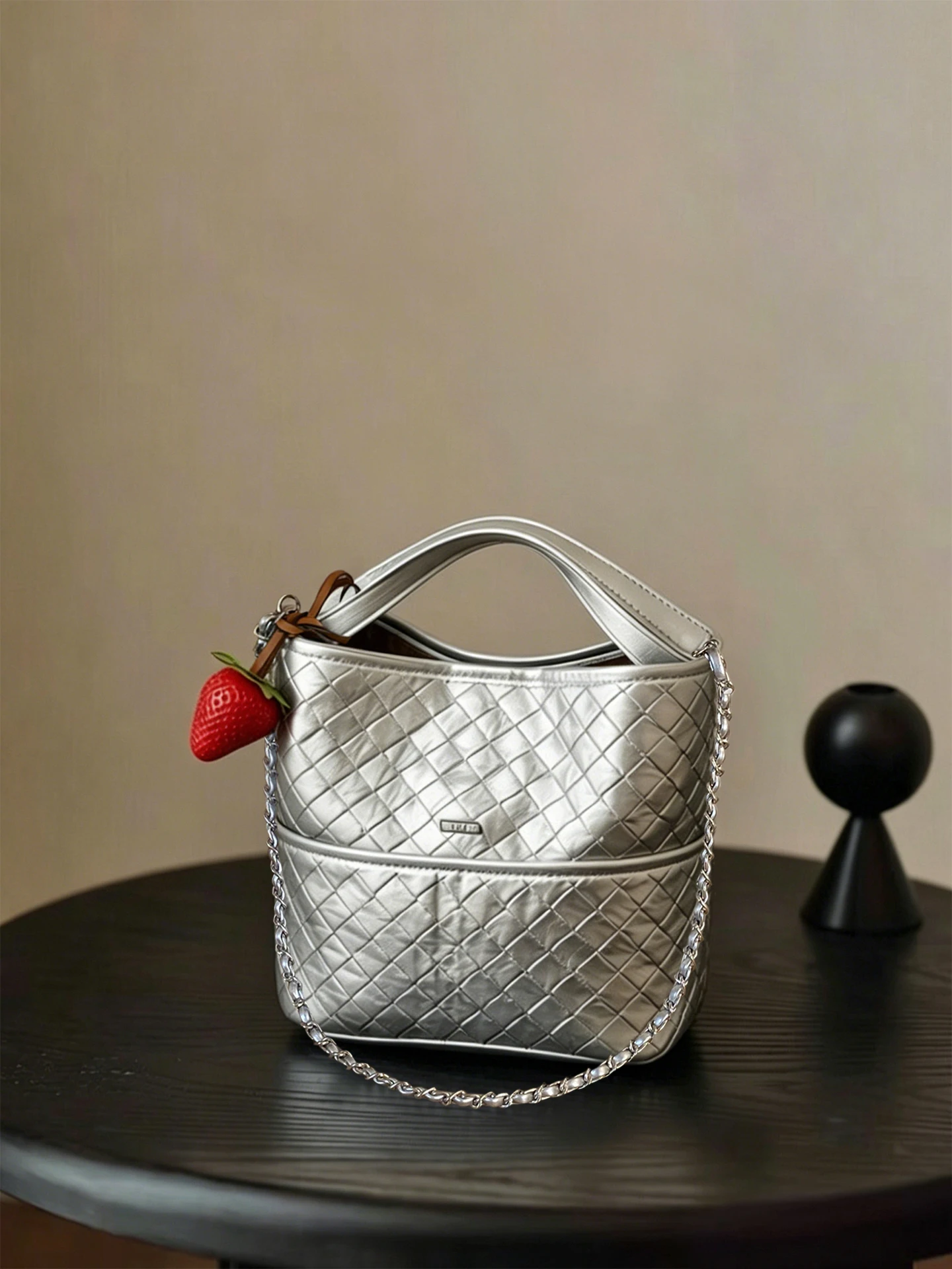 silver-bucket-handbag-women's-fashionable-woven-bag-lightweight-luxury-summer-new-style-handbag-single-shoulder-crossbody-bag