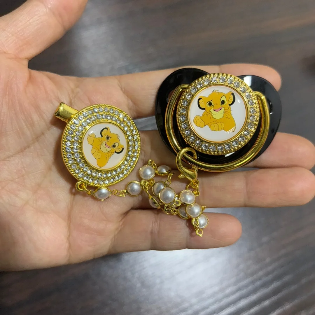 Babero de bebé con diseño de dibujos animados, funda protectora para chupete y cadena elástica duradera, mordedor para la ansiedad y las emociones del bebé