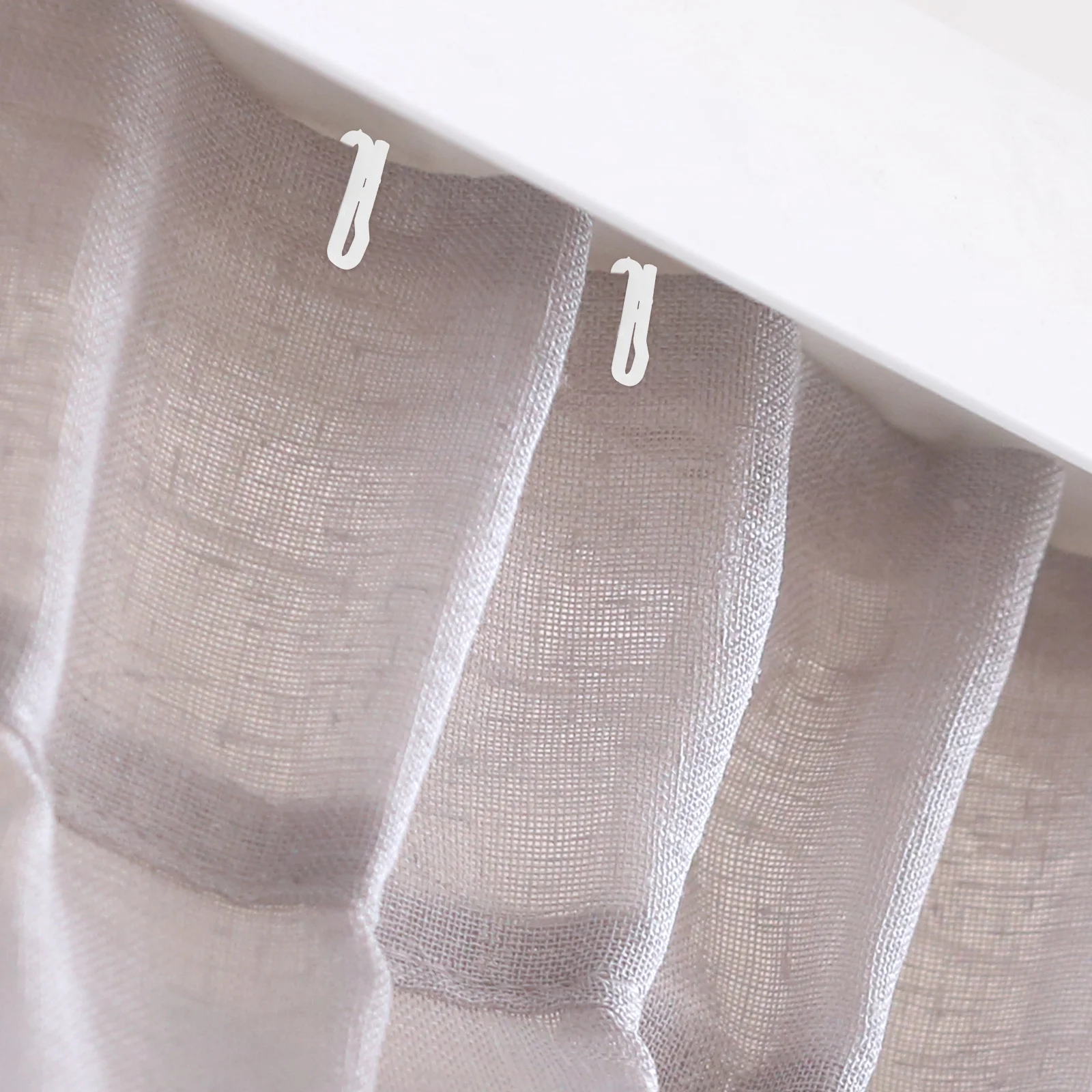 

100Pcs Curtain Hooks Plastic Pin on Drapery Hooks for Bus Car Window Covering Plastic Curtain Clips Garment Shirt Folding Clips