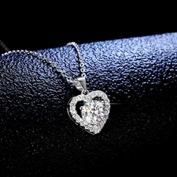 Platinum PT950 1 carat moissanite diamond necklace women's fashion heart-shaped peach heart pendant burst pendant collarbone cha