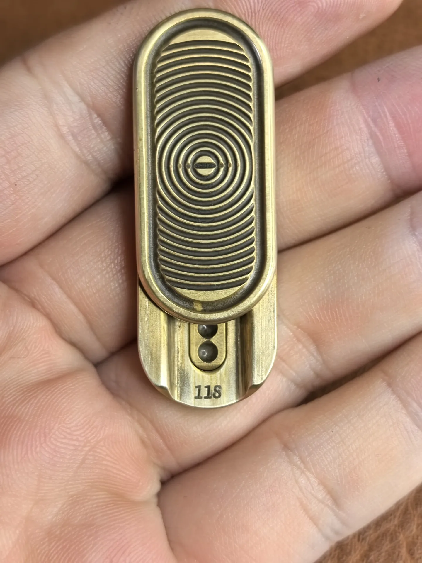 Used EDC DZ Topf Push Card, Pretty 118 Brass Topf Mechanical Push Card Sprocket Fidget Spinner