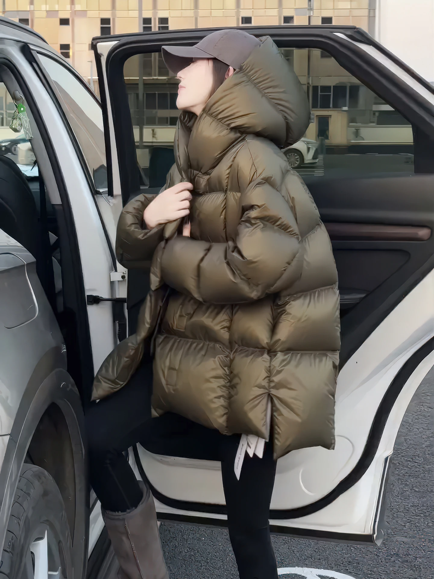 

Korean Sle Women's Mid-Length down Jaet Thi White Du Feather Warm Bread Coat Loose Fit Winter 2025 New Arrival