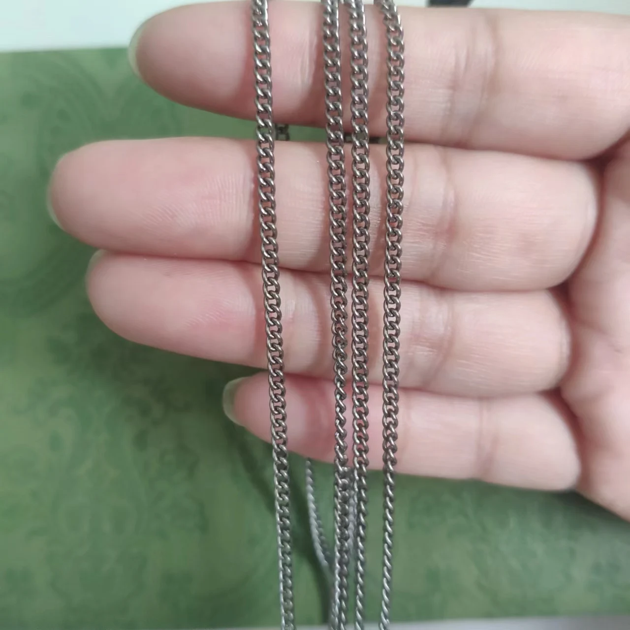 Summer Wholesale Grade 1 Soild Titanium 2.2 Mm Minimalist Unisex Classic Curb Chain Necklace without Clasp