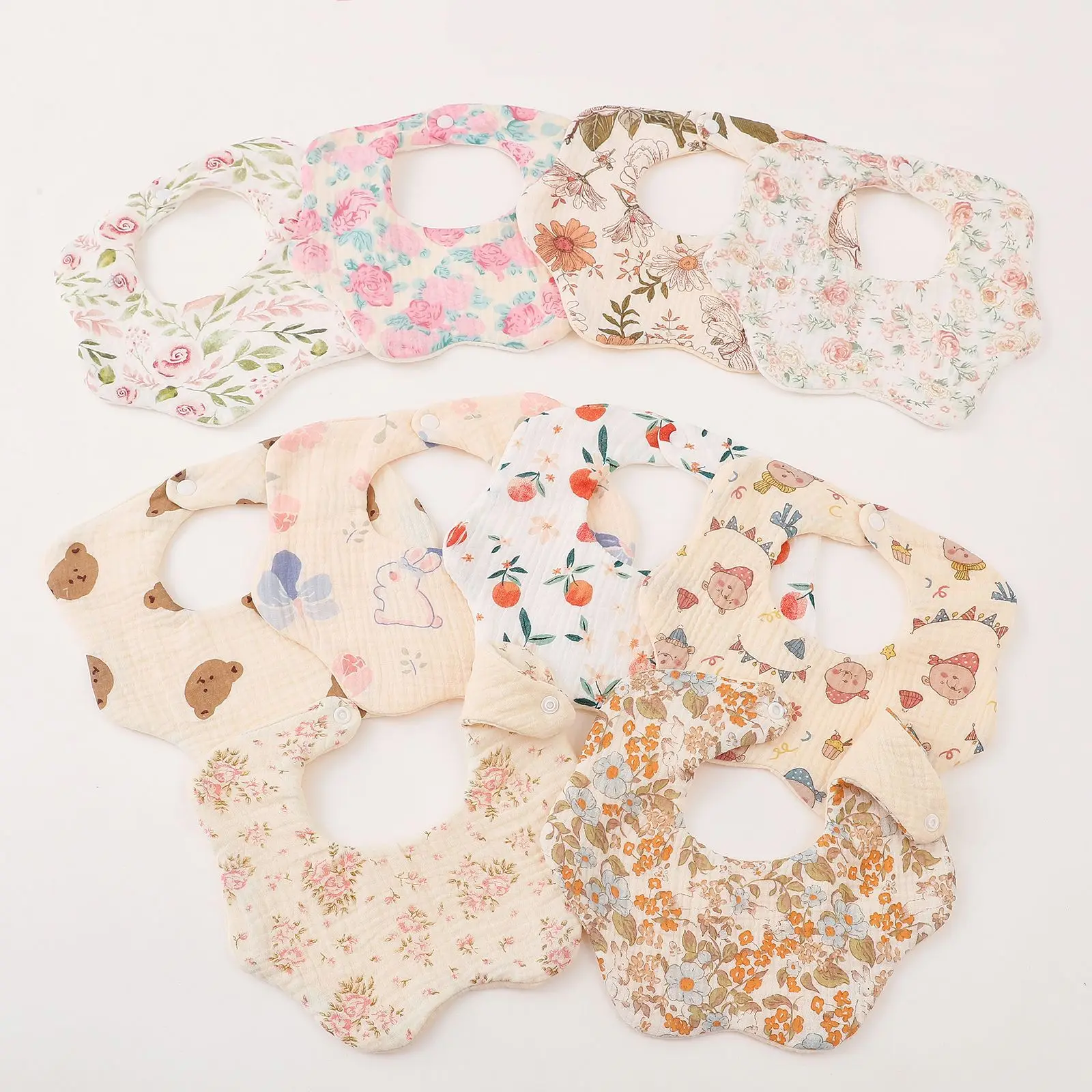 Nuovi bavaglini in garza di cotone addensato bavaglini per neonati con stampa floreale carina panni morbidi per Burp appena nati per ragazzi e ragazze che alimentano l'asciugamano Saliva