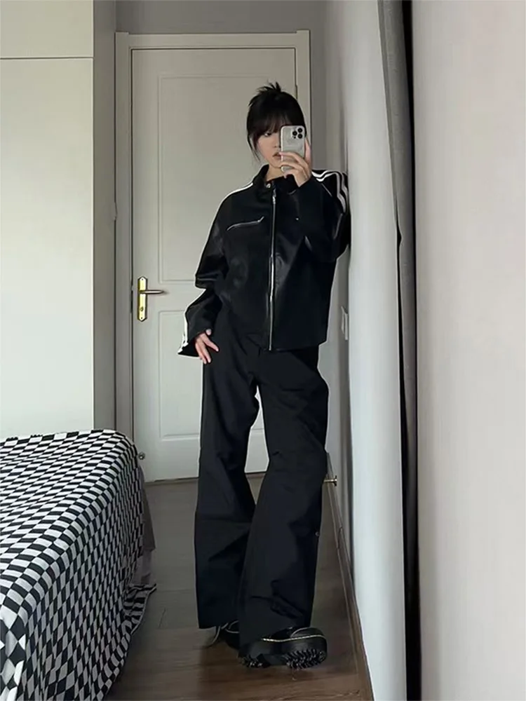 เสื้อโค้ทหนัง PU ทรงสูง คอตั้ง ลายทาง สไตล์อเมริกัน ดีไซน์หรูหรา รุ่นใหม่ ฤดูใบไม้ผลิ 2025 สำหรับผู้หญิง