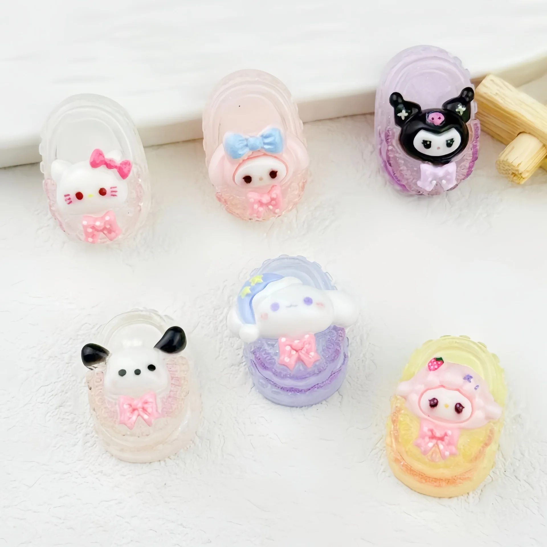 

Cartoon Glitter Slippers Resin Accessories Cream Glue DIY Phone Case Refrigerator Sticker DIY Storage Box Material