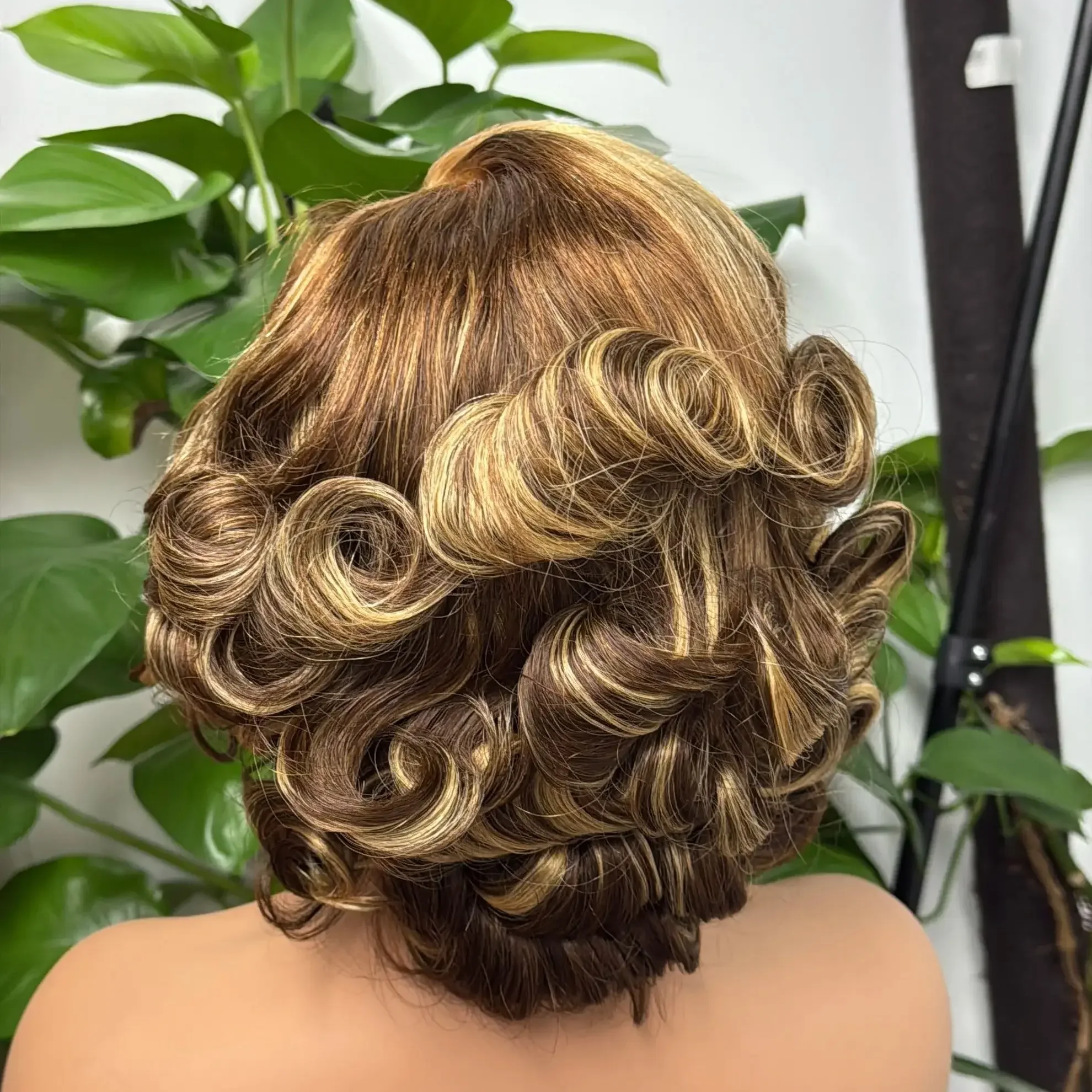 

Vbeauty 4/27# Loose Wave Bob Wig 4x4 Transparent Lace Closure Wig 250% Density 100% Human Hair Wig for Black Women