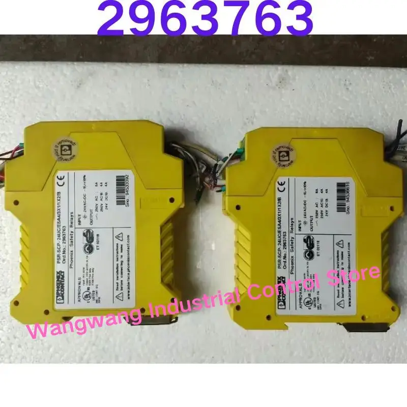 Second-hand test OK , Safety relay 2963763  PSR-SCP-24UC/ESA4/3X1/1/2/B