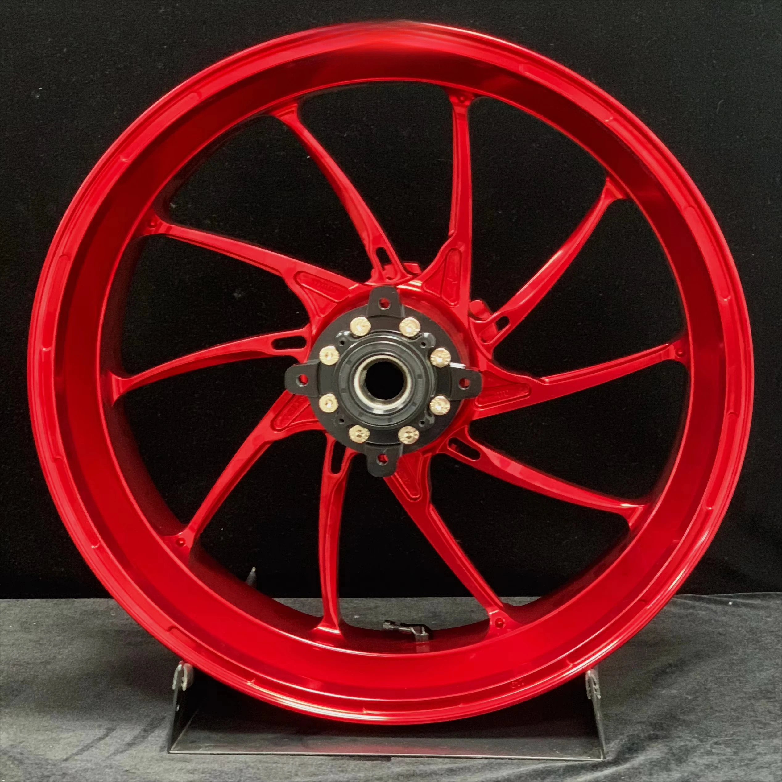 CNC Aluminum Alloy T6  Customized Accept Lightweight Supplier High Quality  Modified  Forged  V4 Wheel Hubs