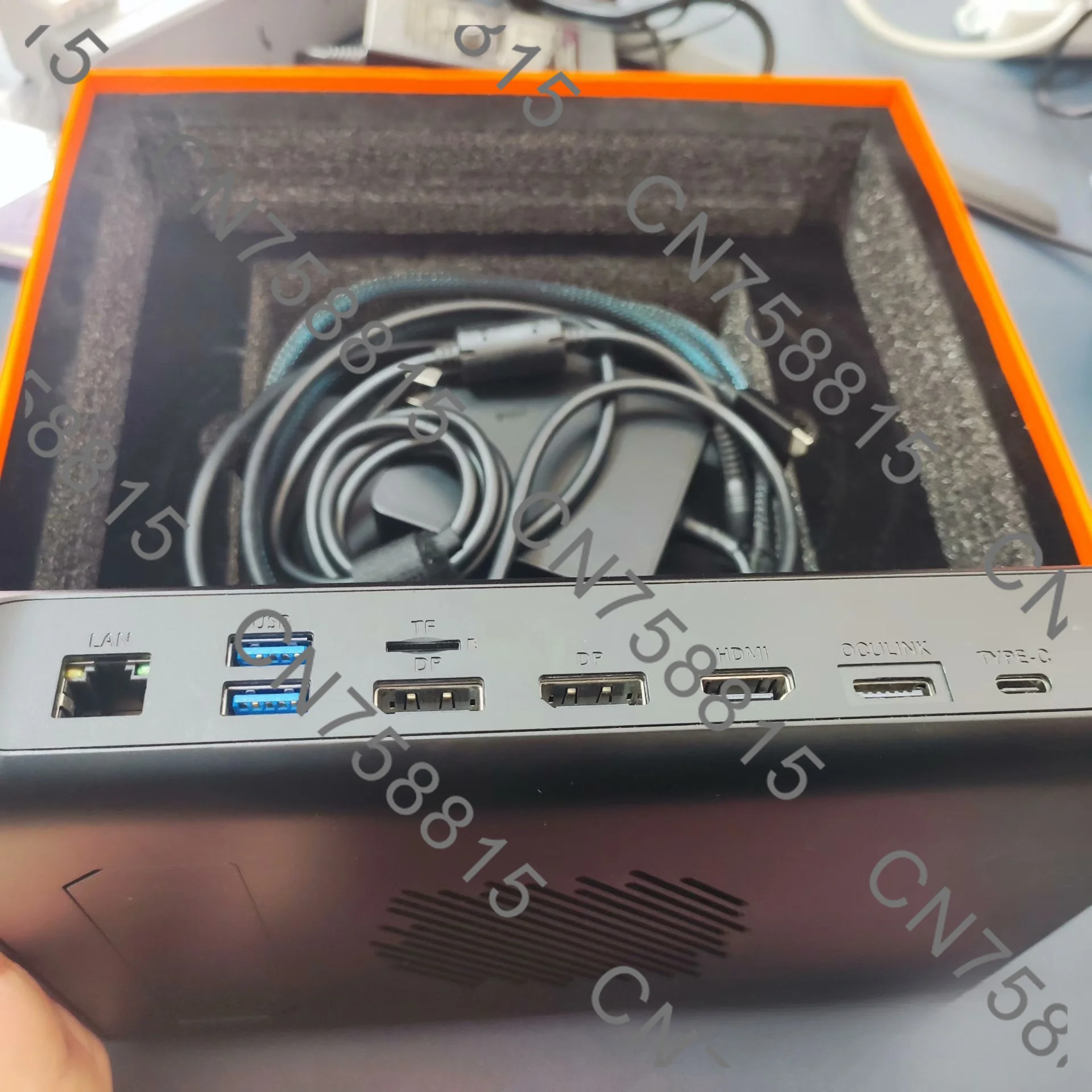 Onexgpu 2 Ultimate EGpu，Equipped with AMD Radeon RX 7800M Docking Station Oculink USB 4.0 Thunderbolt RGB Lights Onexplayer EGpu
